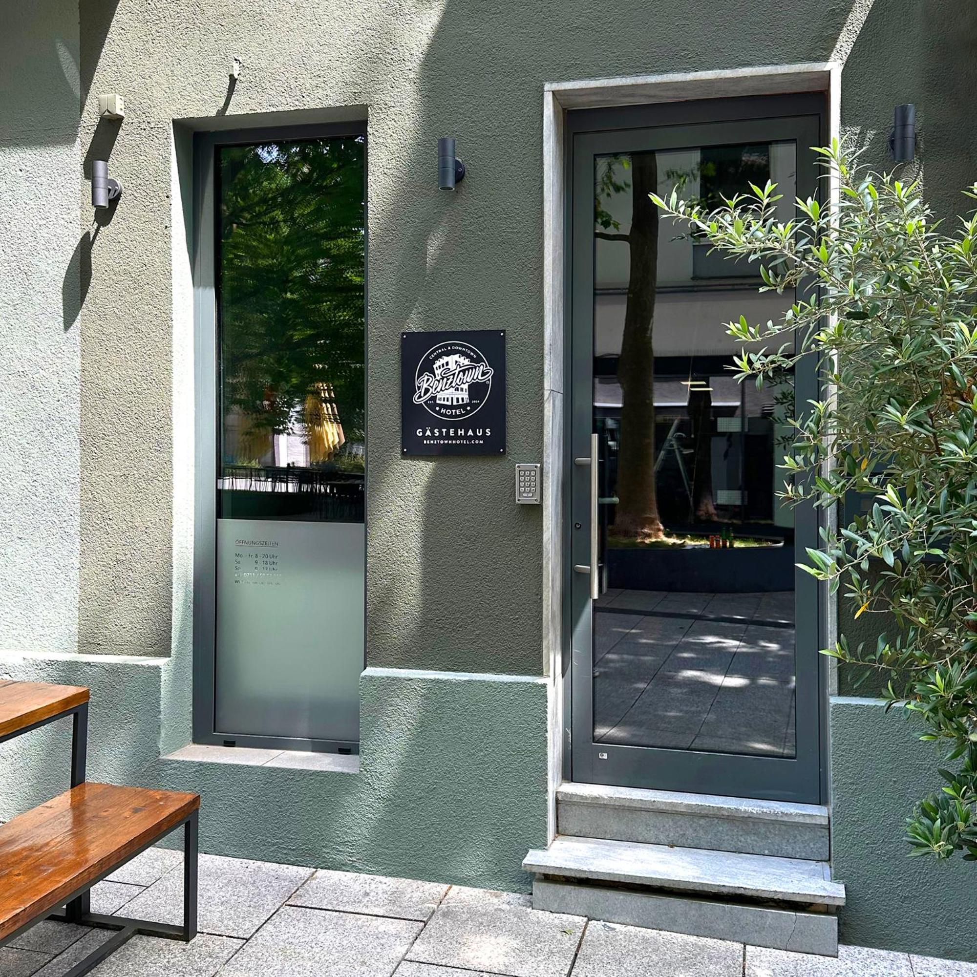 Benztown Hotel Gaestehaus Щутгарт Екстериор снимка
